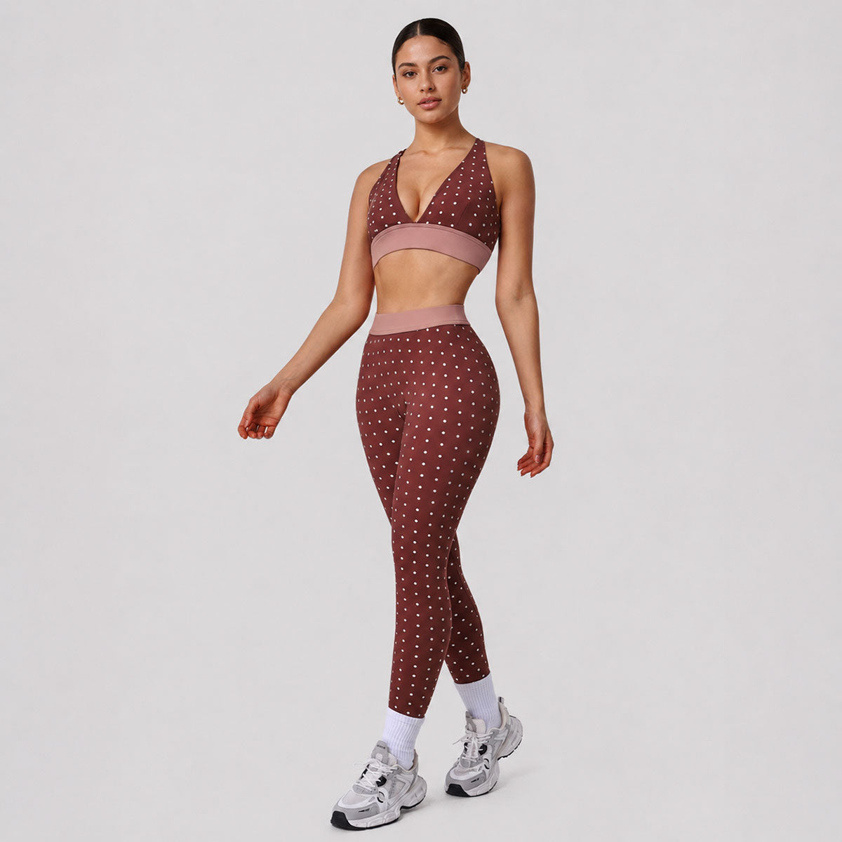 Conjunto Luna NÜMA, vista frontal del top y legging a juego
